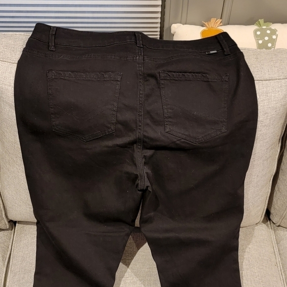 REBEL Wilson X Angels The Pin Up Crop Jeans. New without tags. Size 16. - Picture 5 of 10